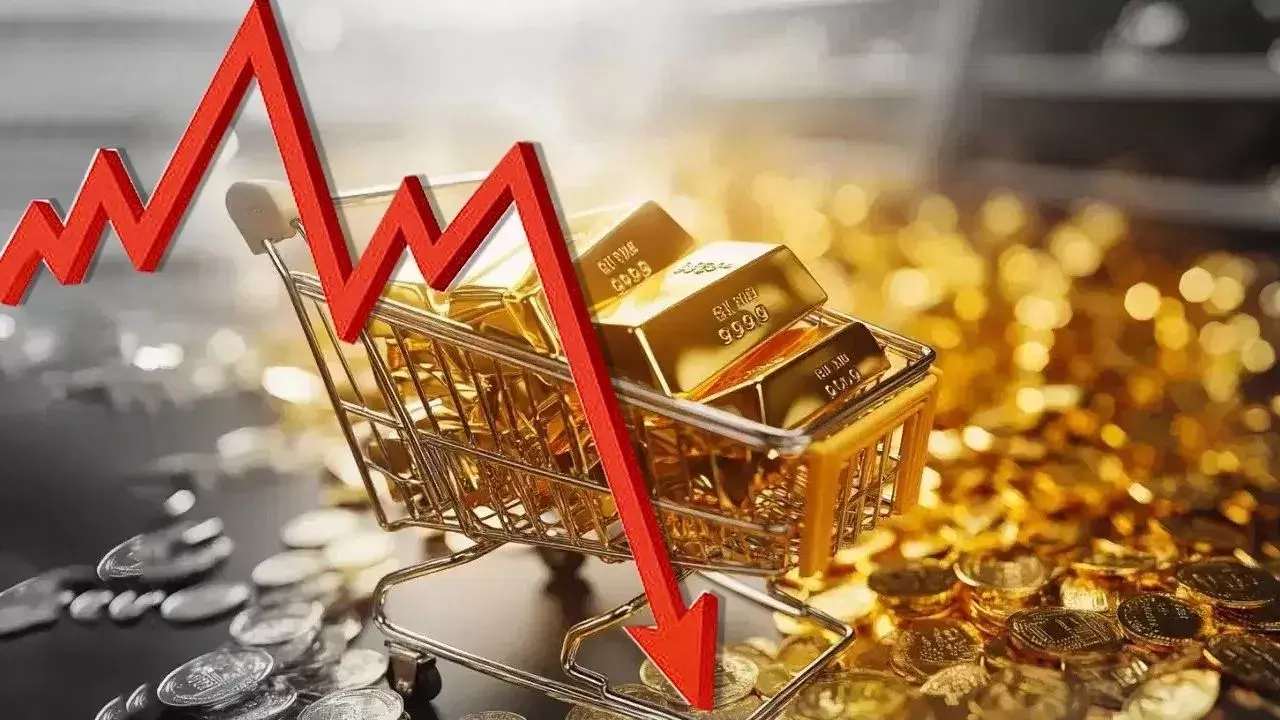 Gold Price Crashes Today: Check Latest 22K & 24K Rates Before You Buy